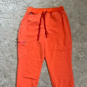 Figs sunset orange Zamora joggers m/p